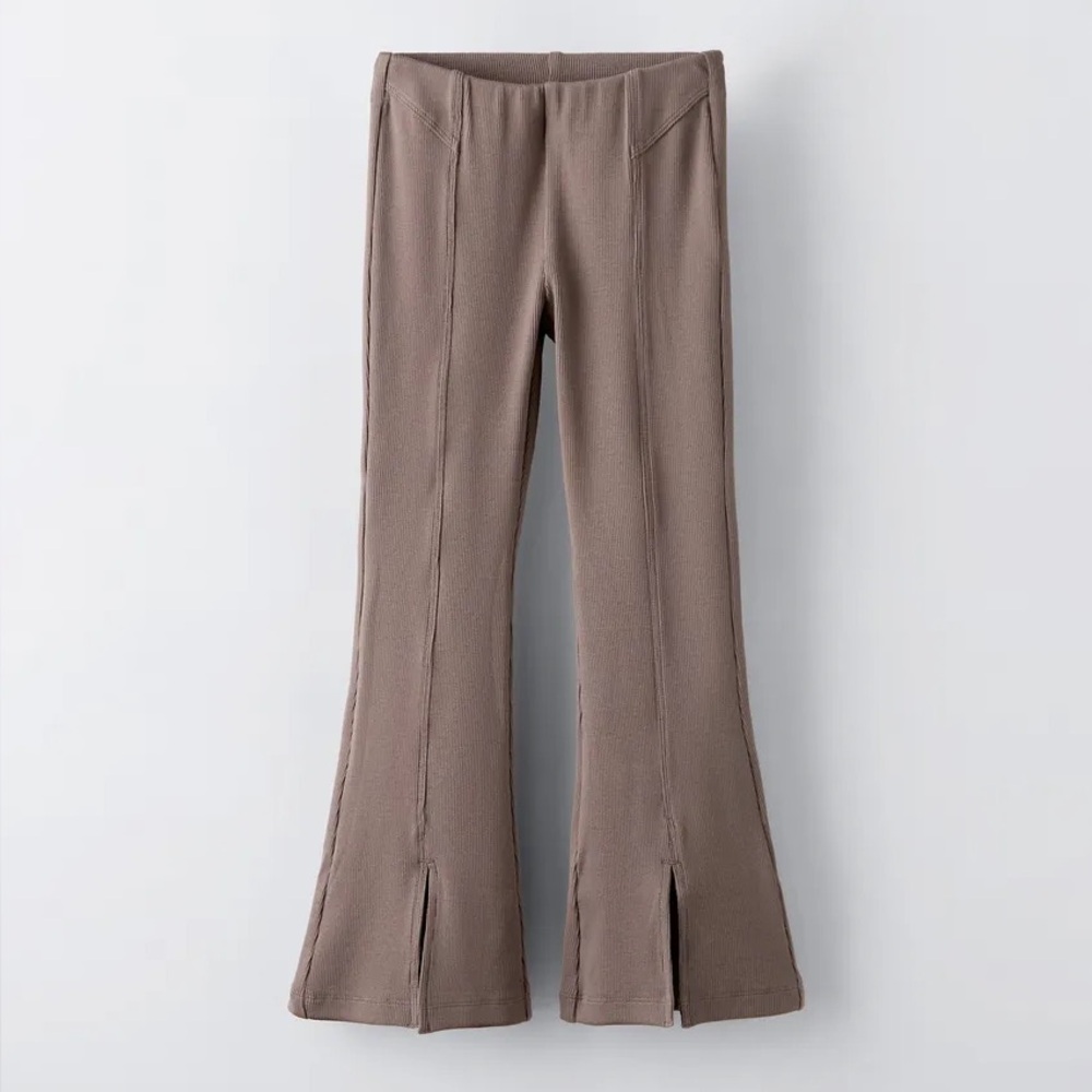 Flared ribbed legging. Like new